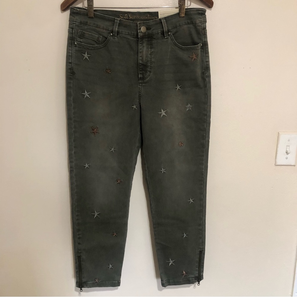 NWT Soft Surroundings Olive green star embroidered ankle jeans size 6.